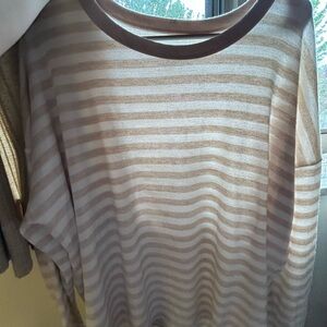 Time and Tru Cream and Tan Boxy Blouse